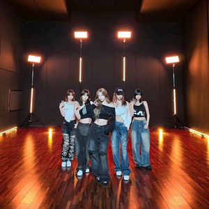 HOT (Cover: LE SSERAFIM)