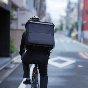 デリバリー配達員