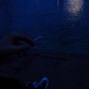 一首没水平的垃圾歌不能下架 别听