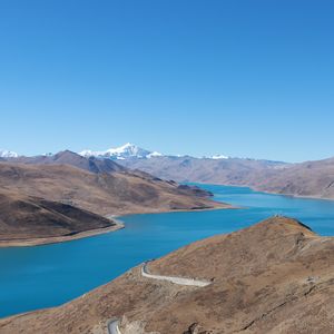 全世界谁倾听你