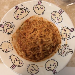 我们之间 礼貌得不像曾经爱过