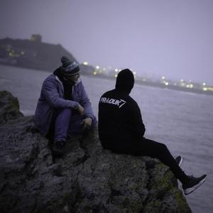 Pada (feat. Newlight$)