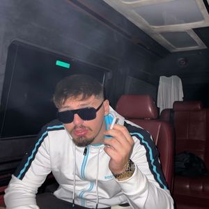 Herşey Para