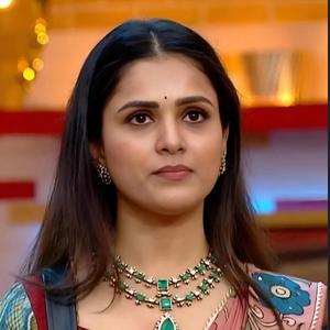 Tanuja nuve winner (feat. Revathi)