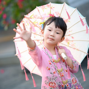 陈子逸《新年快乐谣》