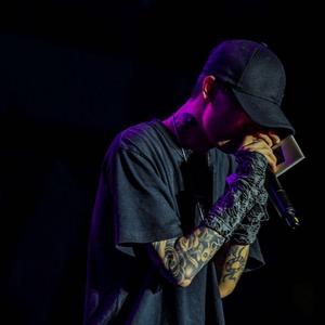 SSR石三-何必惺惺作态 无非一别两宽（SSR石三 remix）