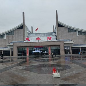 碰瓷者