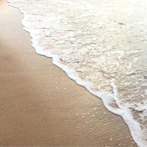 两个人曾经等于我们