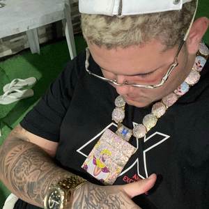 toma pix cachorra e vem sentando