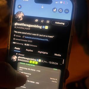 Gravy night (feat. iballbaby)