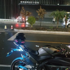 就让这大雨全都落下