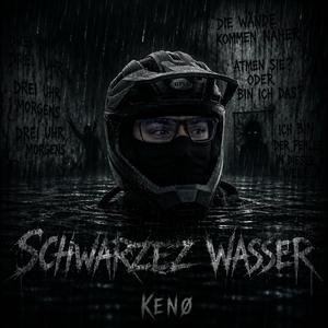 Schwarzez Wasser