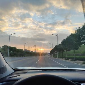 遗憾都是，生活皆与你无关