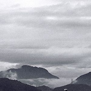 成分包含一个意外