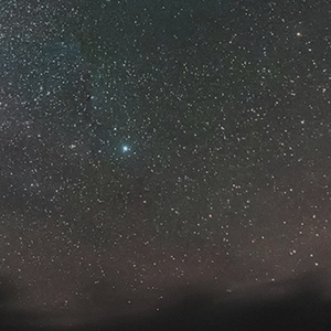 化做一颗流星划破夜空