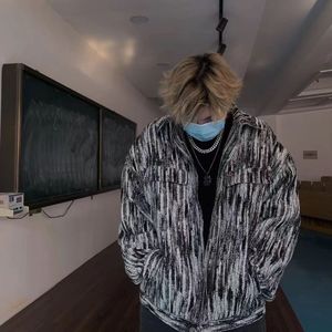 叶（她变成飘落下的叶）