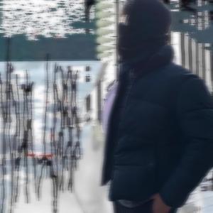 HOLLOWS (feat. ESCOXV)