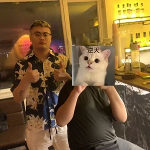 崔若愚把侃爷的丝袜偷了藏在于文涵家