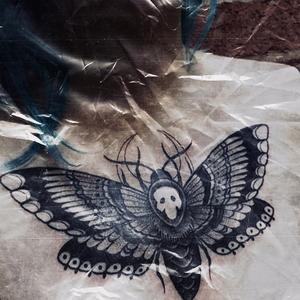 Smrtihlav (feat. Under My Pillow)