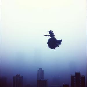 Z města pod horou, kde mlha spí