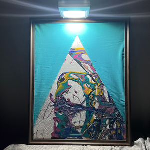 Sittin' under tha moon