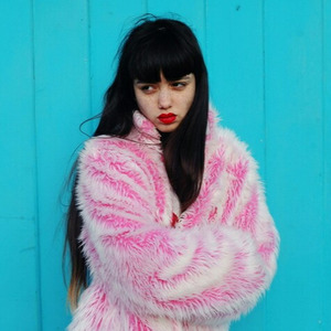 一心只想蹦迪狂轰滥炸 (Inst.)