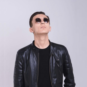 Сен - күн, мен - ай