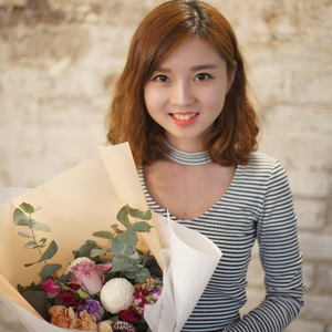 暗杠小发 - 童话镇