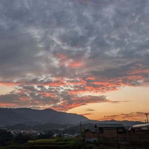 哀牢山下