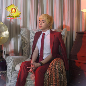 អោបបងនឹកគេ