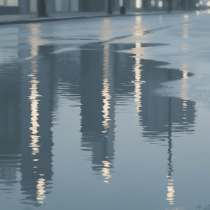 静謐な都市、夢の残像