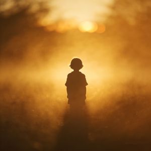 困在光里的孩子