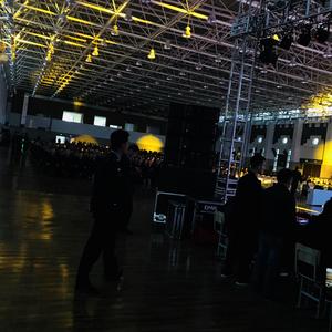 一千个失聪听众