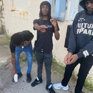 LLRYLO (feat. LaSke)