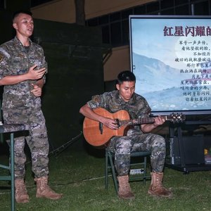 1_红星闪耀的少年.MP3.mp3