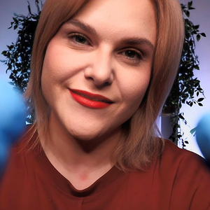 Taking Pictures Of Your Face (Gloves, Instructions & Tablet Taps)