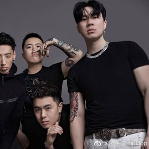 ”黑色“ 钢琴旋律孟菲斯 SASIOVERLXRD & BOBBYNOPEACE TYPE BEAT