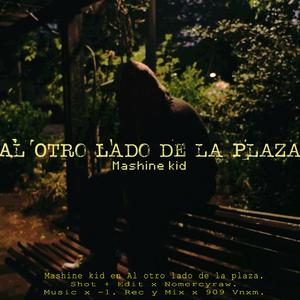 Al otro lado de la plaza