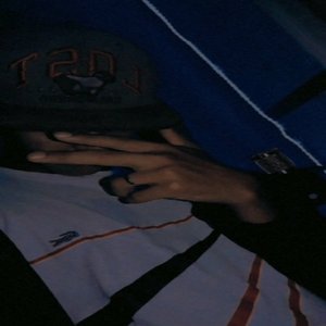 HOJE EU VOU PRO BAILE TODO DE LACOSTE