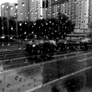 灰色雨季