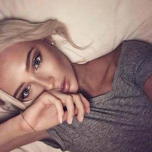 latë nights with uu (feat. nenji)