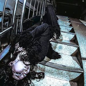 Why don't u close to me