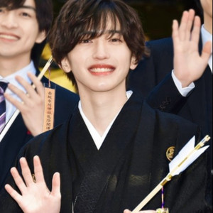 道枝骏佑《辛德瑞拉女孩》粉色小香风戴帽版~美丽的米七！