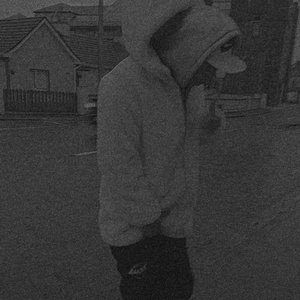 SCAM (feat. Roachee)