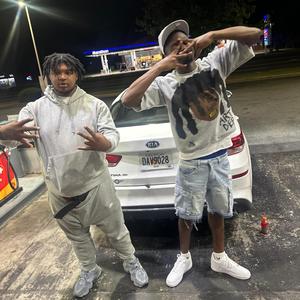 TrenchStars (feat. Huncho , TrenchrixhRayy , lil Cosa , 4ETrayB)