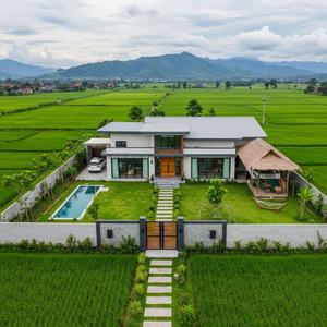 Sebenza (feat. SugarB)