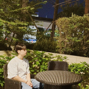 이 길을 걸을 때마다 보여