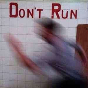 她整晚在写信WAV