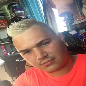 Megdöglött a bíró lova/Három deci/Eladom a kocsimat/Fáj a szivem/Úgy szeretem /Erdő szélén/Piros lett/Cigánysoron/Fényes a cipőm