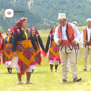 Të kam vëlla e më ke motër